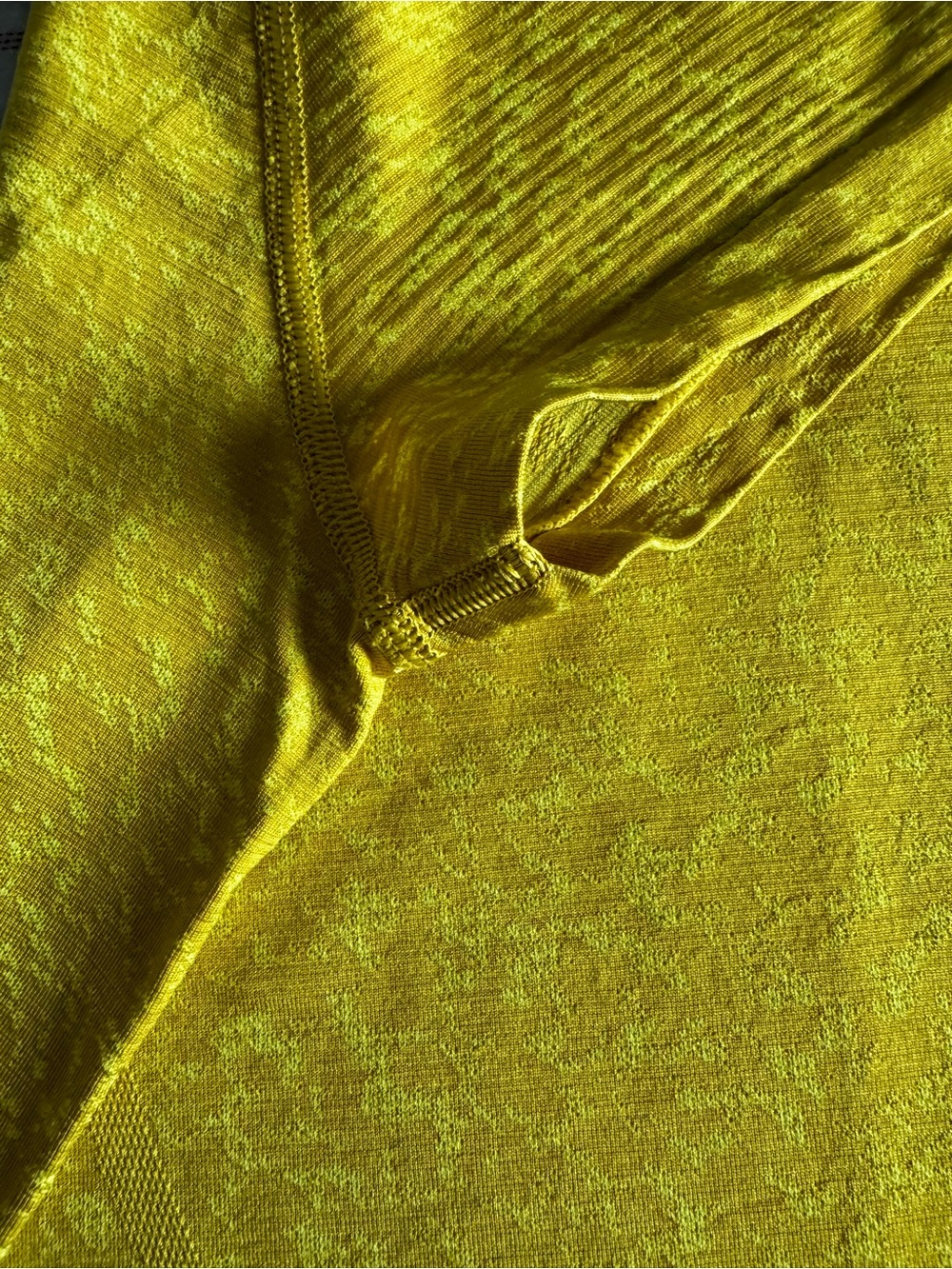 lululemon athletica yellow short-sleeve athletic tee - Picture 5 of 7